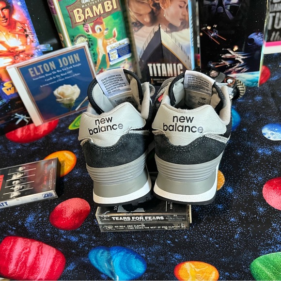 New Balance 574 Women’s Black White Gray Low Casual Athletic Sneakers size 7 US - Picture 4 of 4